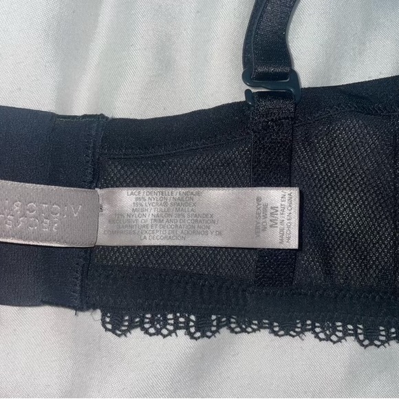 Victoria’s Secret Shelf Bra - Picture 6 of 7